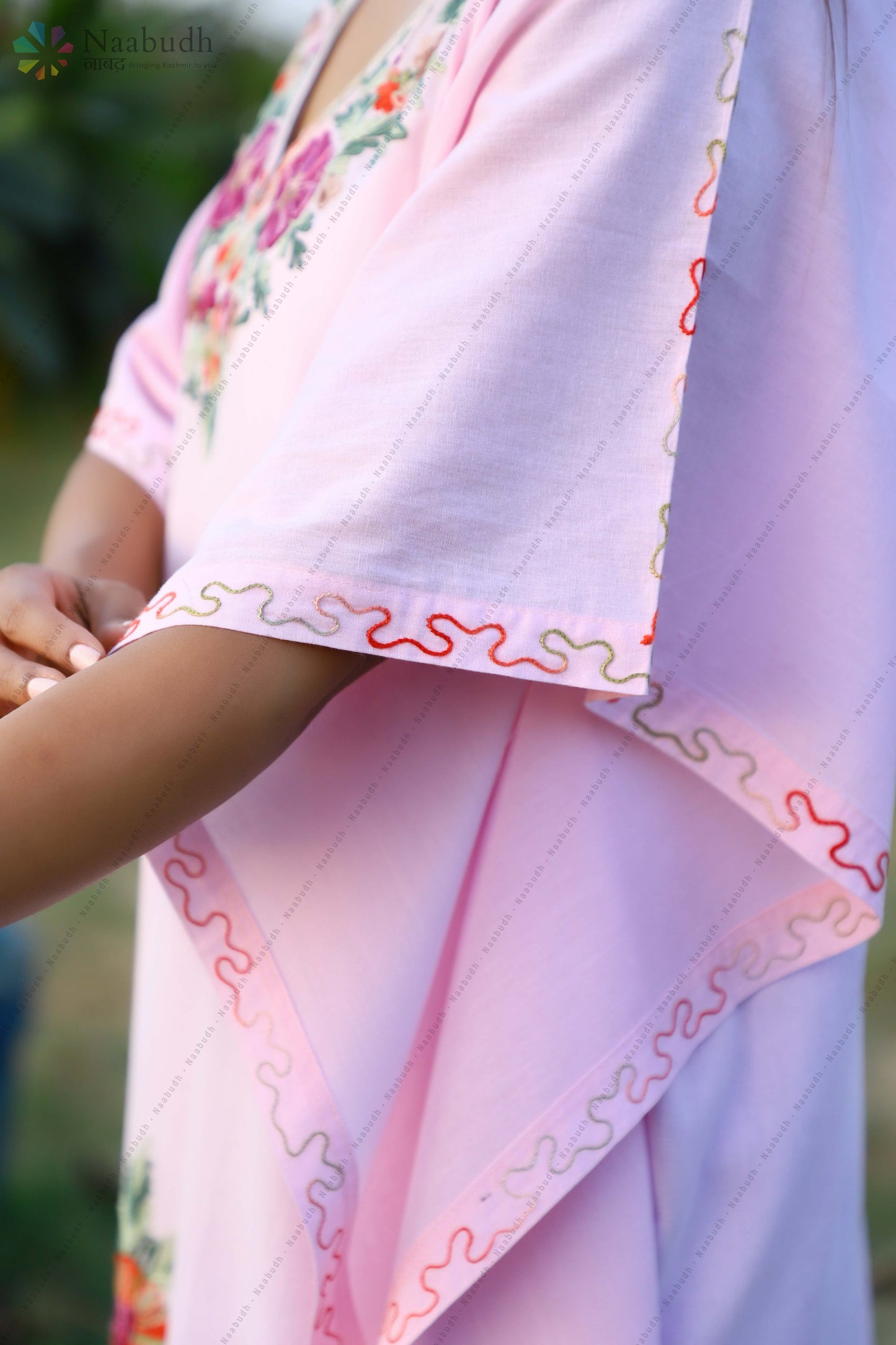 Light Pink Crushed Cotton Kaftan with Kashmiri Aari Embroidery