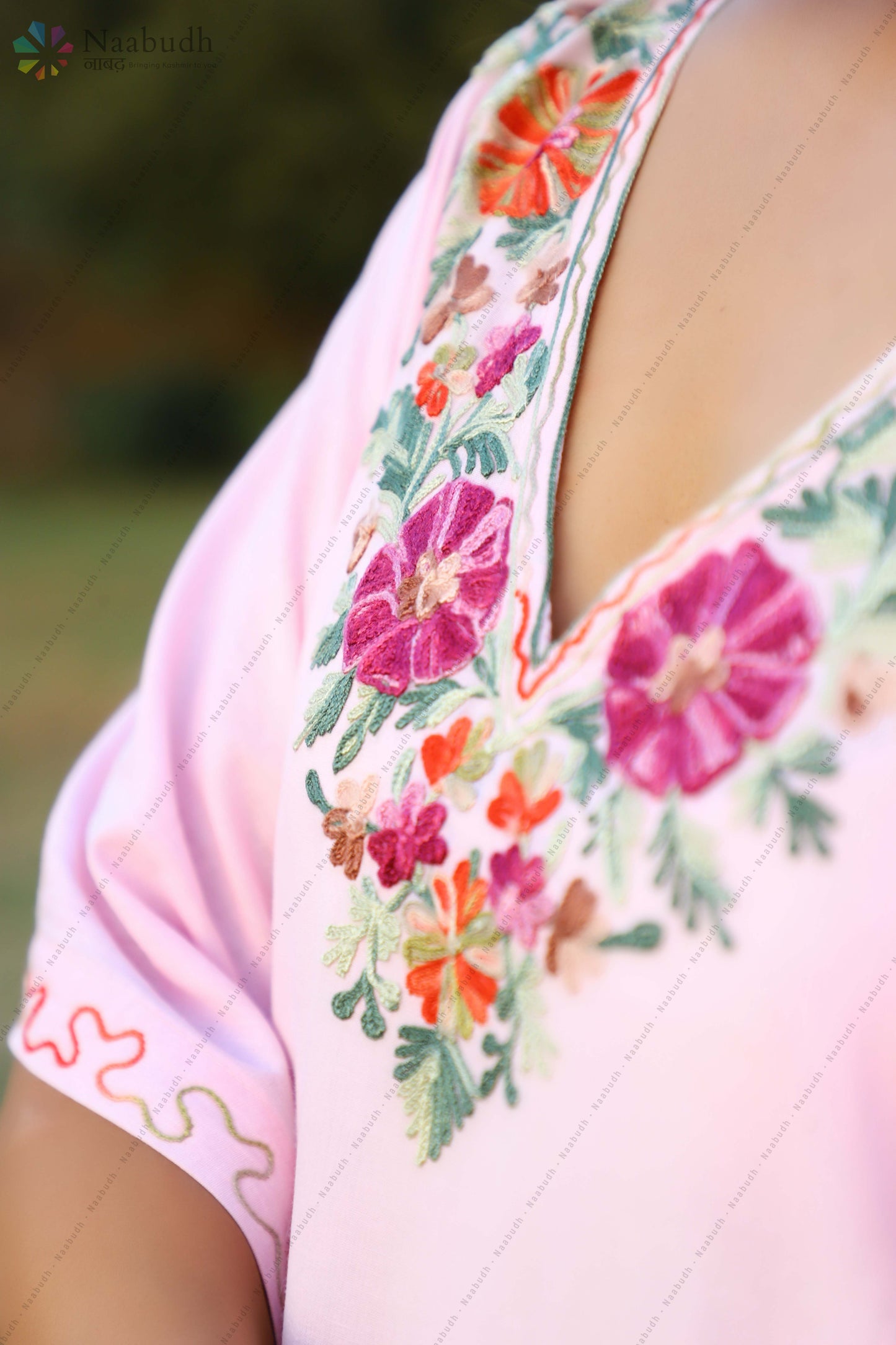 Light Pink Crushed Cotton Kaftan with Kashmiri Aari Embroidery