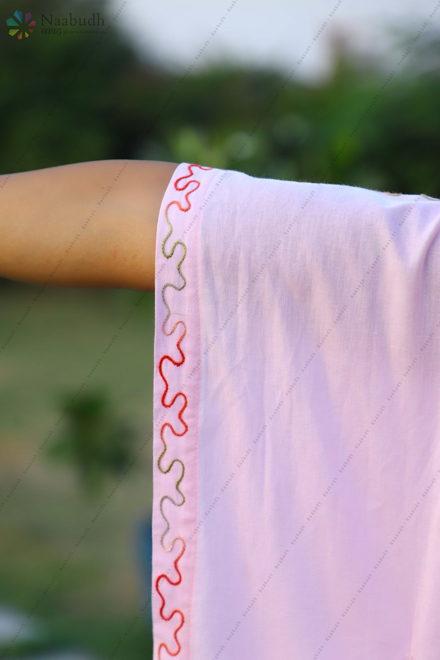 Light Pink Crushed Cotton Kaftan with Kashmiri Aari Embroidery