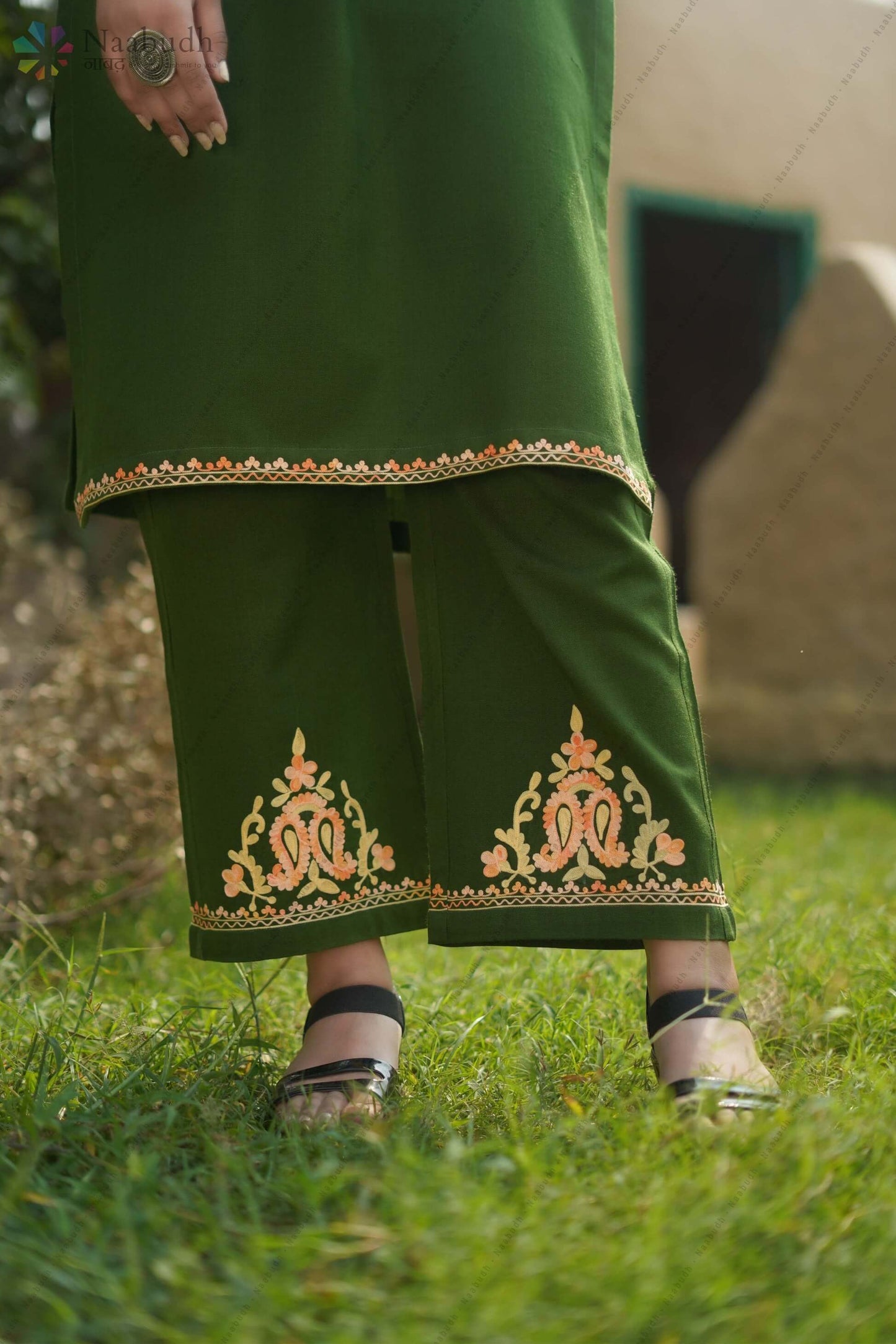 Woolen Long Green Kashmiri Kurti Cord Set With Multicolored Embroidery