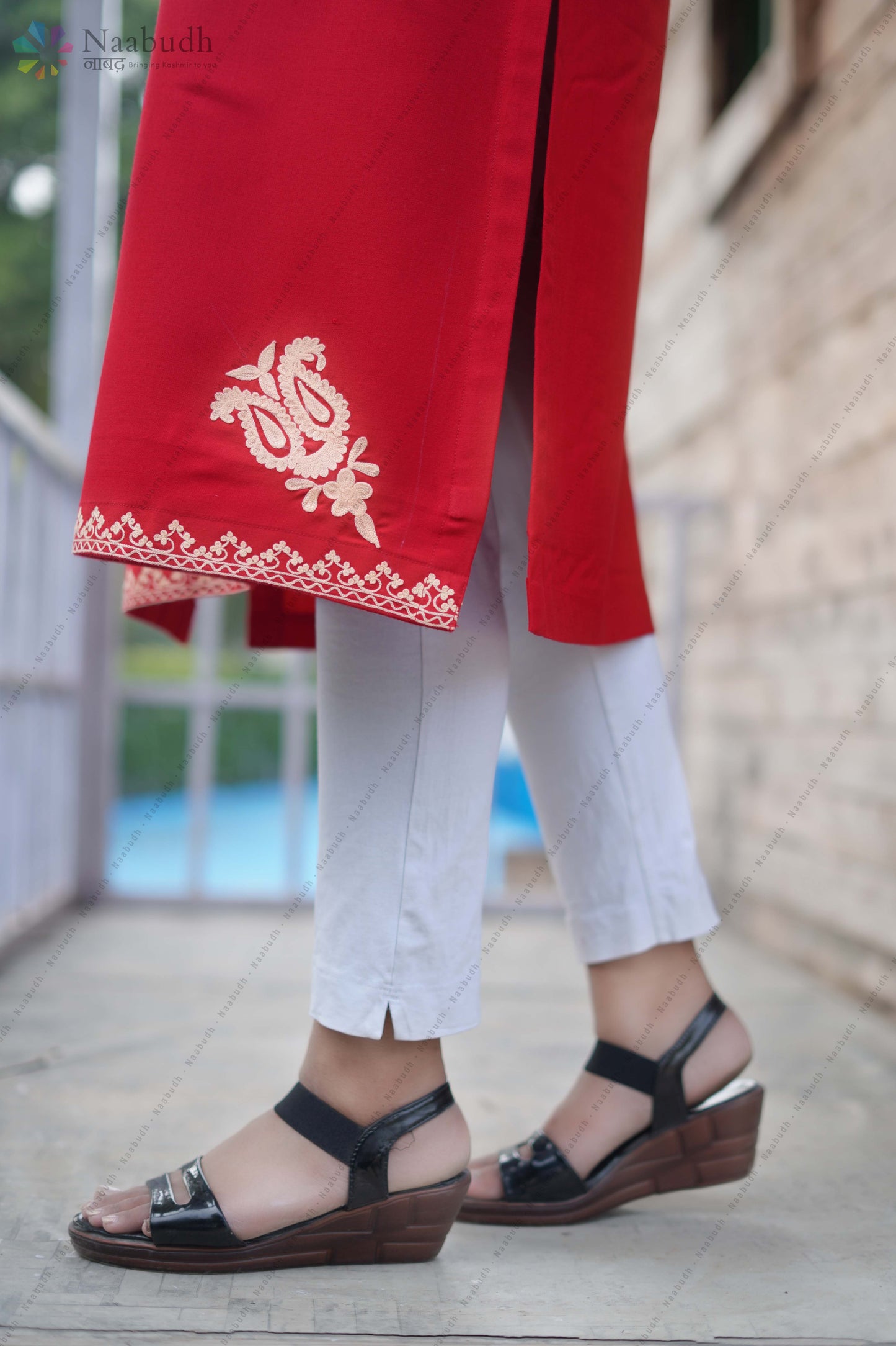 Woolen Red Kashmiri Pheran With Beautiful light Yellow Colored Embroidery